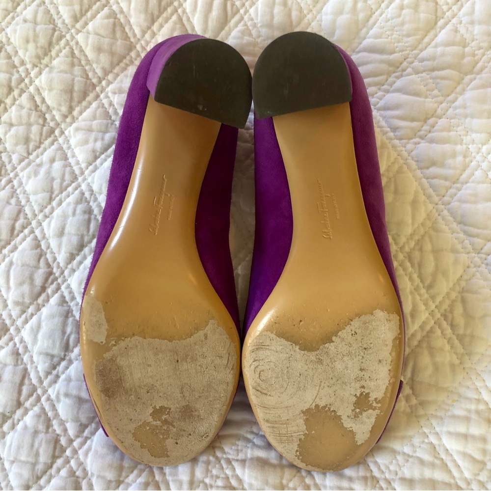Salvatore Ferragamo Purple Heels with Gold Accents EUC - Picture 9 of 16